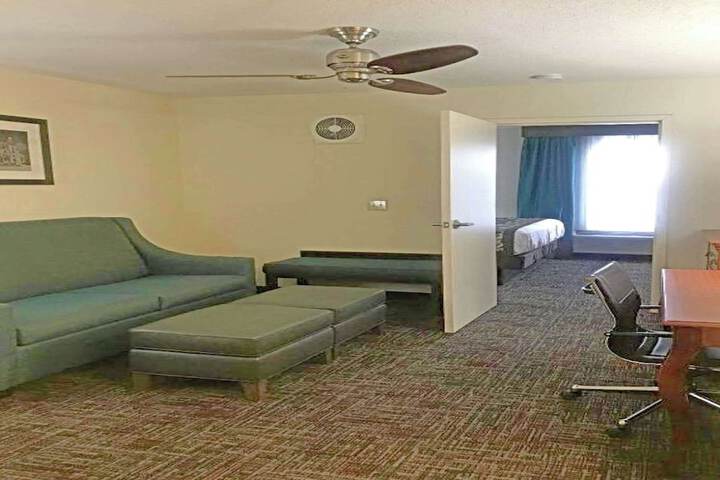 Room 15 of 42