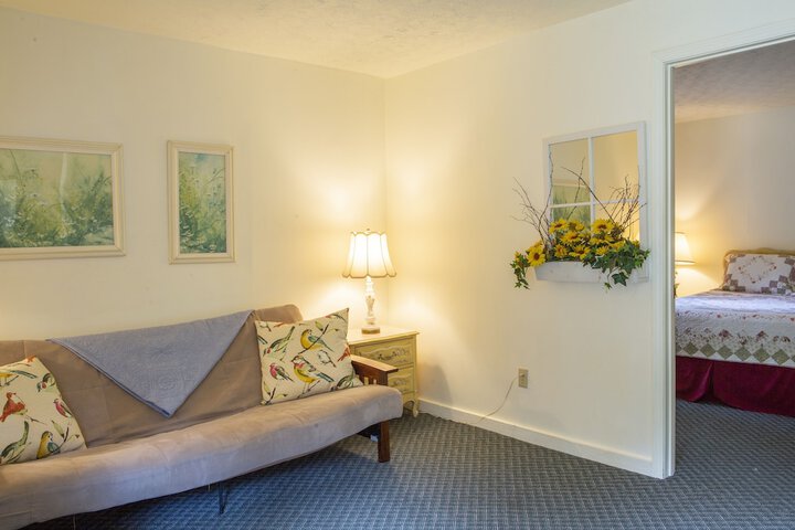 The Chimney Rock Inn & Cottages