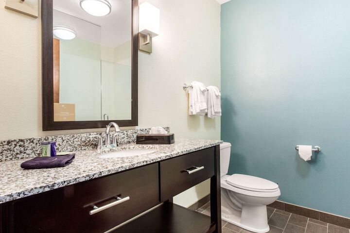 Sleep Inn & Suites Middletown - Goshen