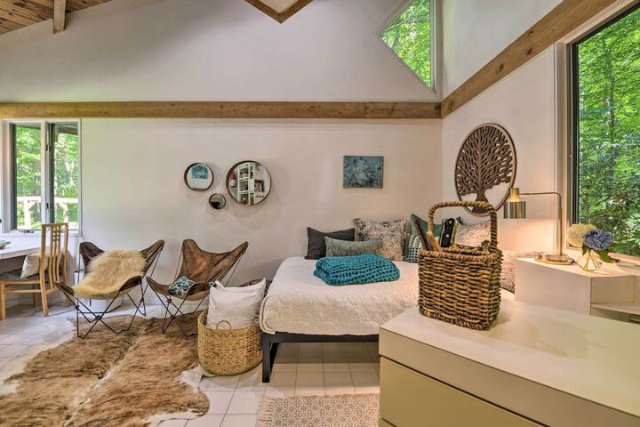 Tree-lined Robbinsville Studio Near Trails!