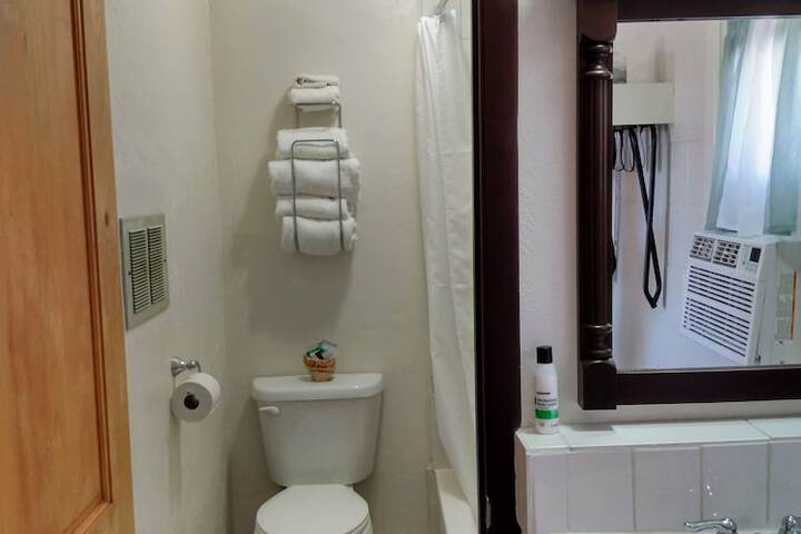 Room 18 of 38
