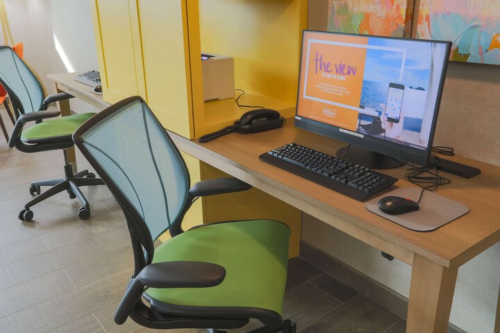 Business Center 83 of 83