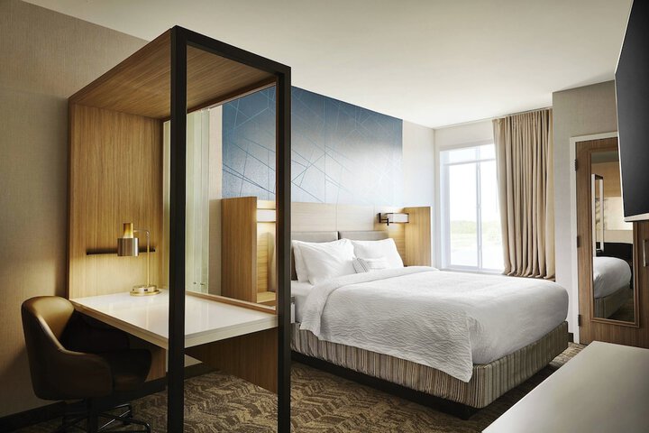 Room 10 of 23