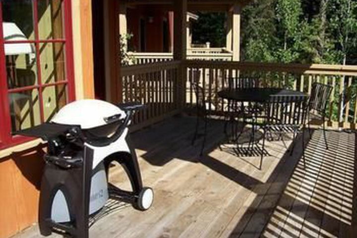 Clearwater Townhome 86 2 Br Cabin by RedAwning