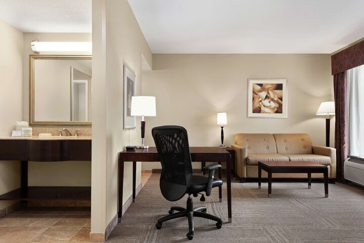Room 14 of 38