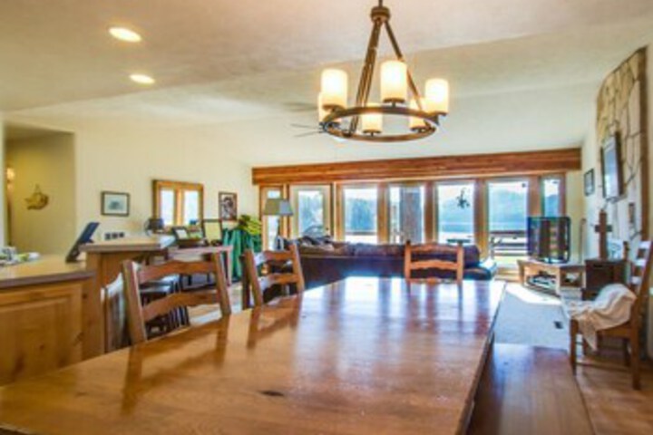 Idyllic Lakefront Home