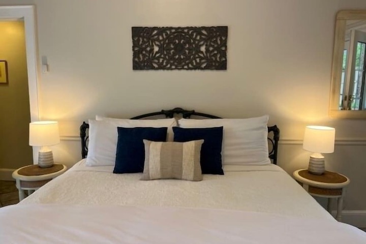Room 6 of 54