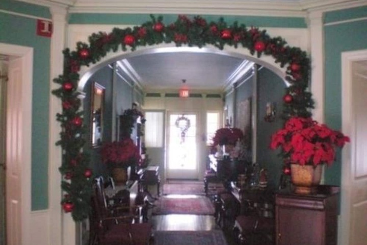 Montague Inn