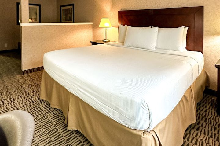 Room 48 of 62