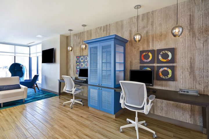 Business Center 41 of 41