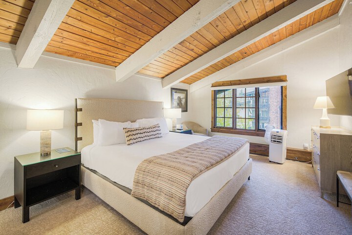 The Lodge at Vail a RockResort by Vail Resorts