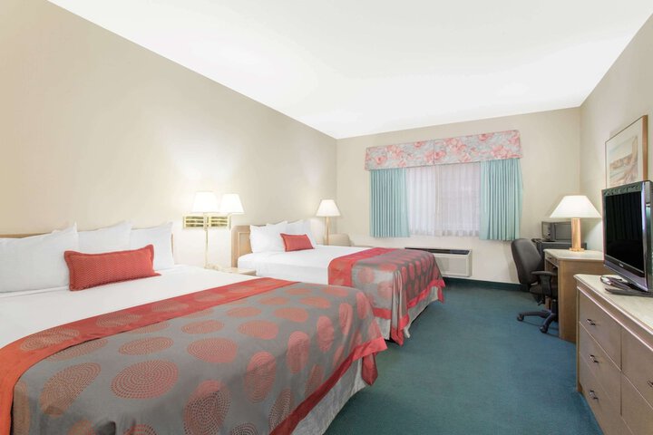 Room 12 of 39