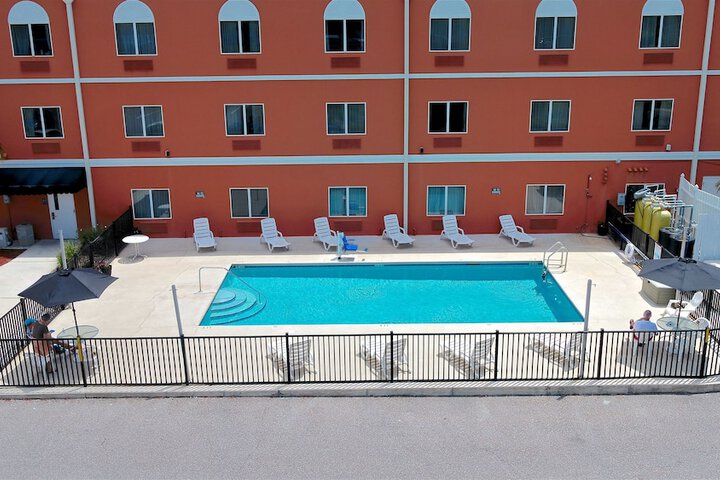 Pool 8 of 52