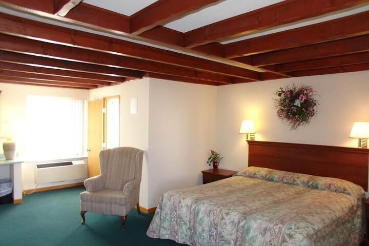 Room 7 of 13