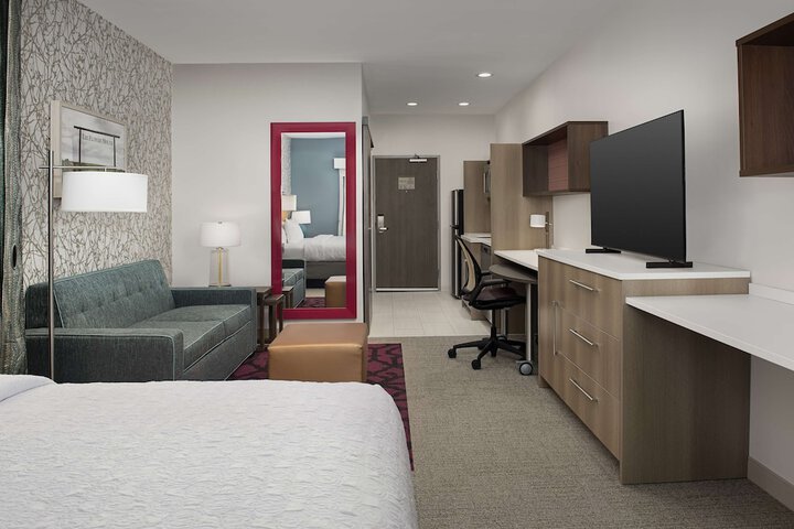 Room 16 of 37