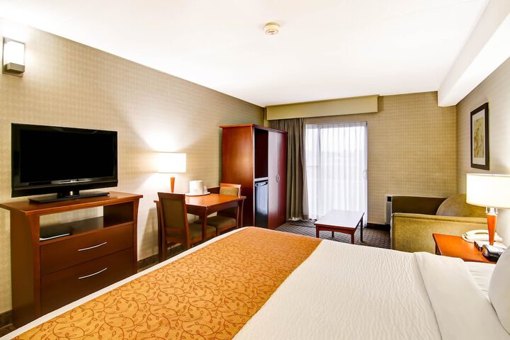 Room 20 of 33