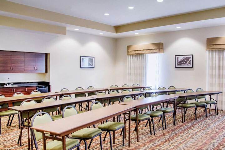 Sleep Inn & Suites Parkersburg - Mineral Wells
