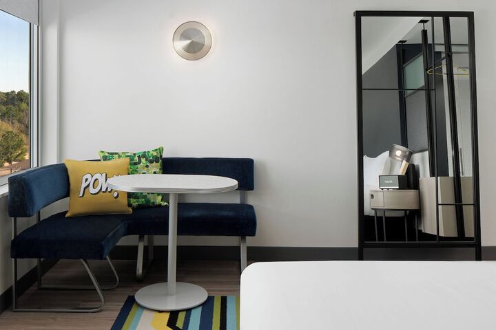 Aloft by Marriott Shenandoah Woodlands Area