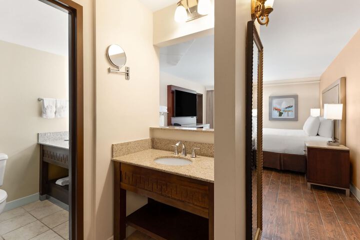 Wyndham Riverfront Little Rock