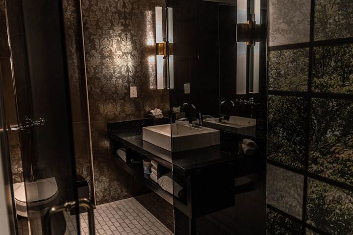 Room 40 of 80