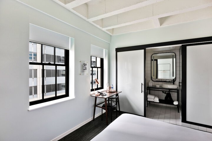 Room 54 of 104