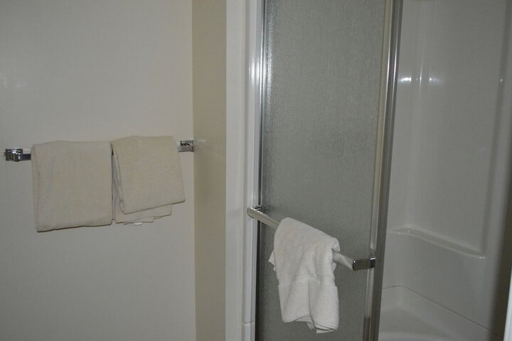 Room 28 of 43