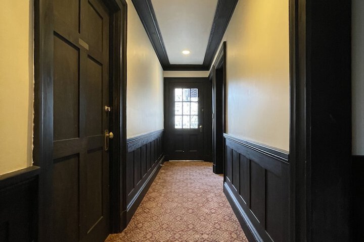 Room 28 of 39