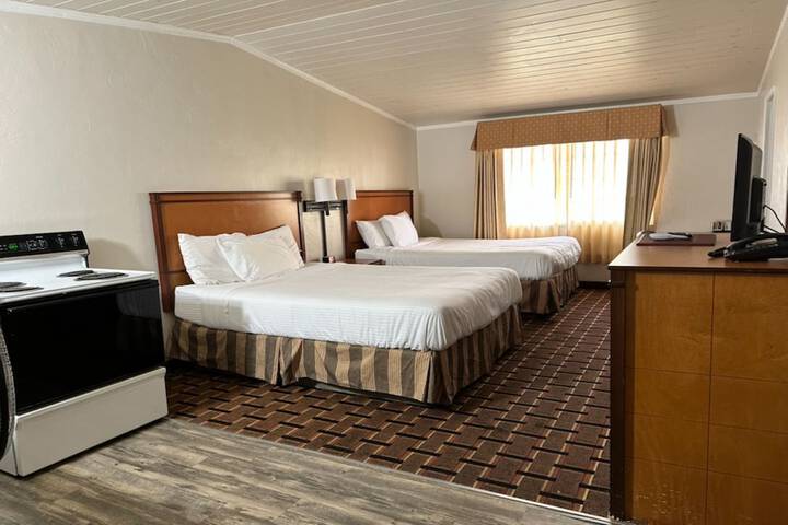 Room 8 of 25