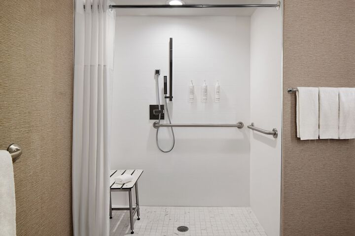 Room 20 of 105