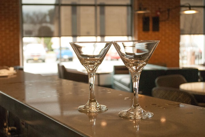 Lounge 38 of 42