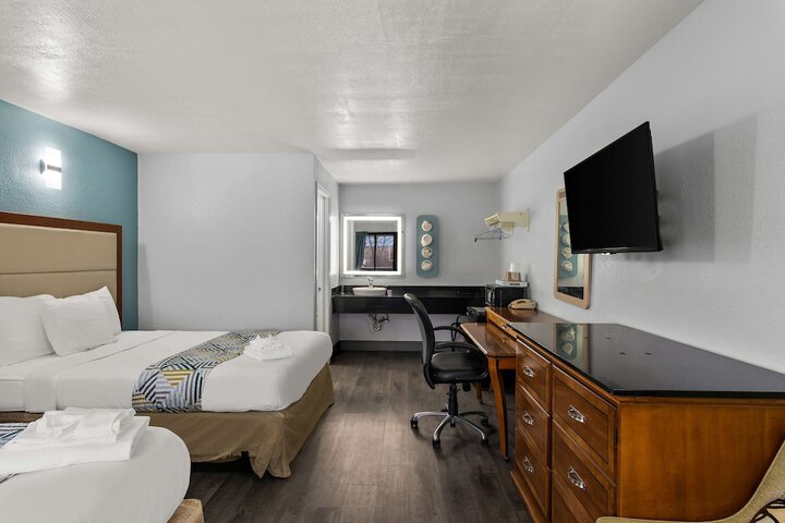 Room 14 of 31