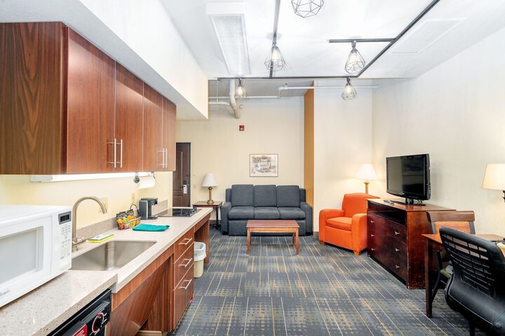 Room 21 of 74