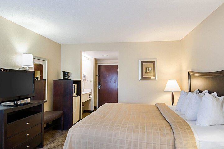Room 21 of 30