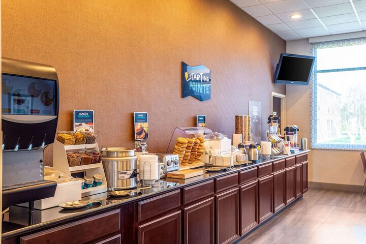 Breakfast/Coffee Service 40 of 45