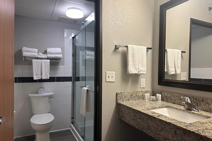 AmericInn by Wyndham Menominee