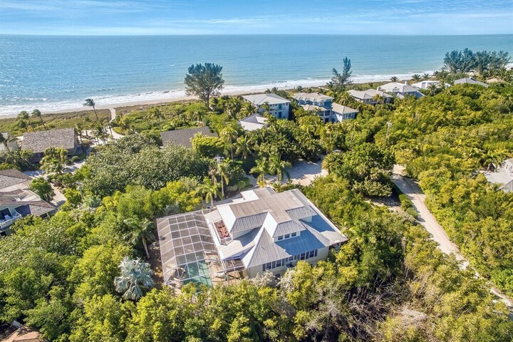 The Palm and Shell Captiva Island Private Luxury Home With Pool hot tub and Beach Access