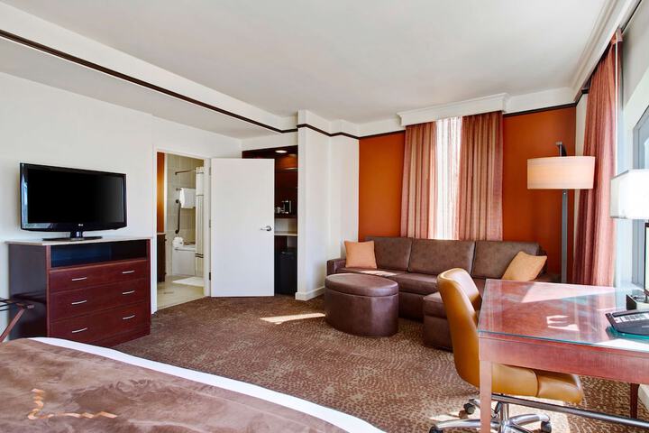 Room 56 of 169