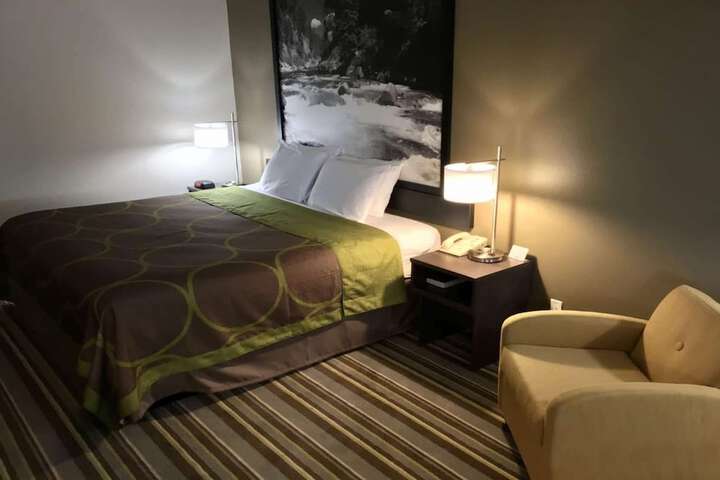 Room 7 of 35