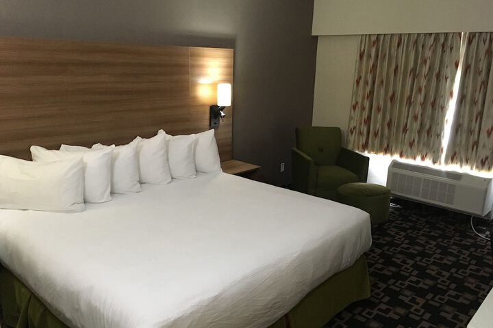 Baymont by Wyndham Medicine Hat