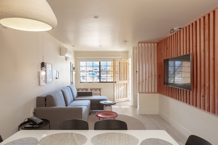 Room 41 of 51