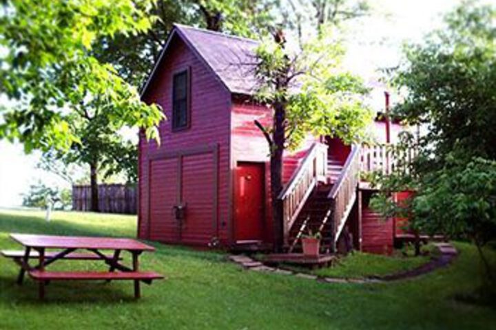Spicer Castle Inn & Restaurant