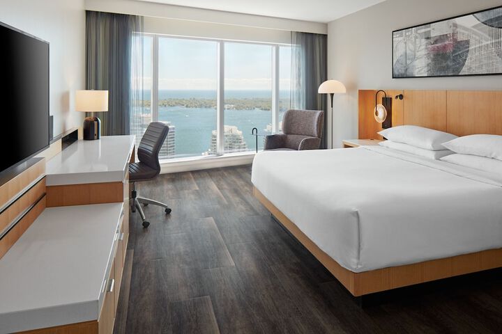 Room 73 of 131