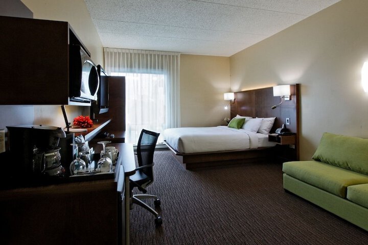 Room 103 of 137