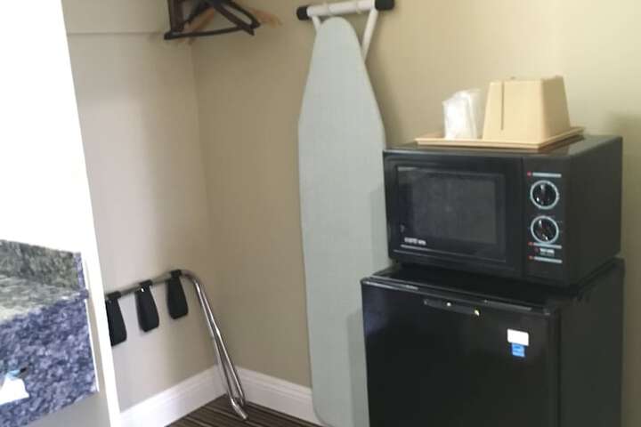 Room 10 of 26
