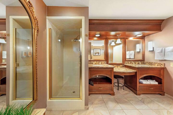 Best Western Plus Black Oak