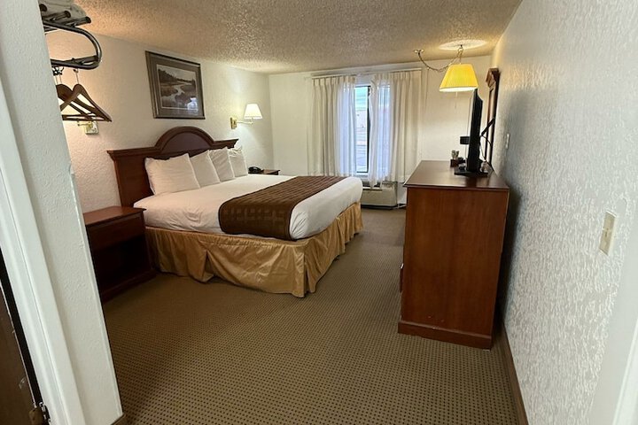 Richland Inn & Suites