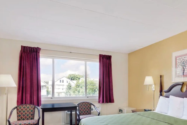 Room 9 of 21