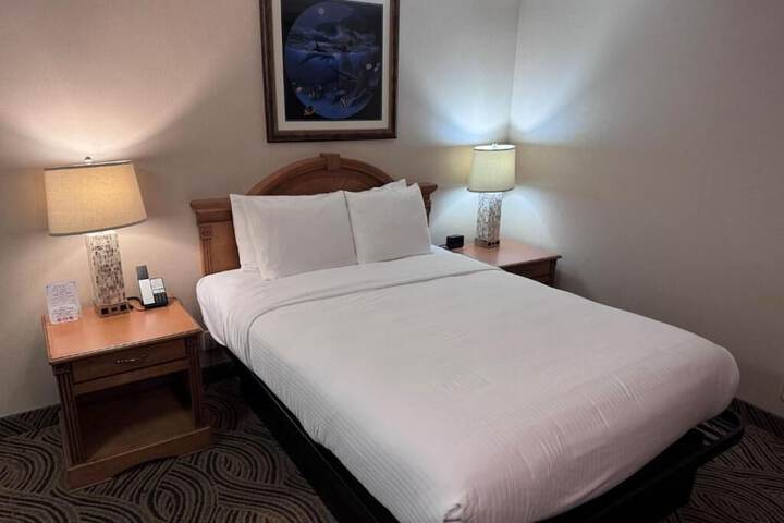 Promenade Inn & Suites Oceanfront