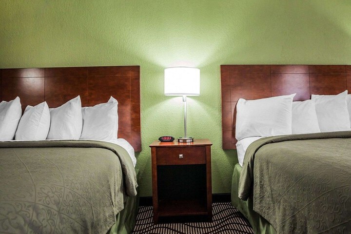 Room 11 of 27