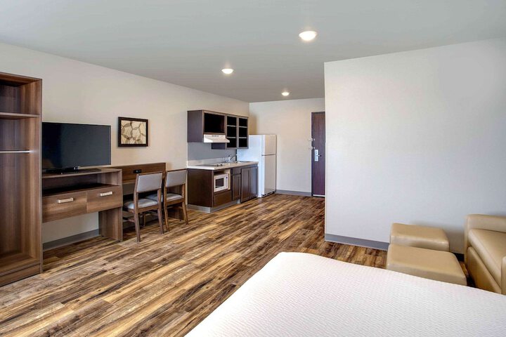 Room 9 of 19